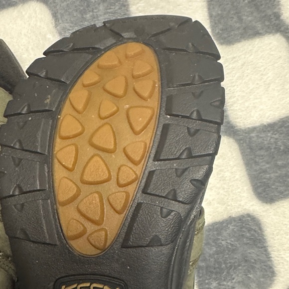 Keen leather slip ons  - Olive and Black - Picture 5 of 7